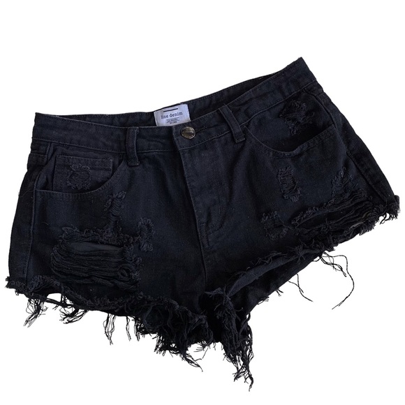 BLACK DESTROYED HIGH-WAIST SHORTS - Picture 9 of 10